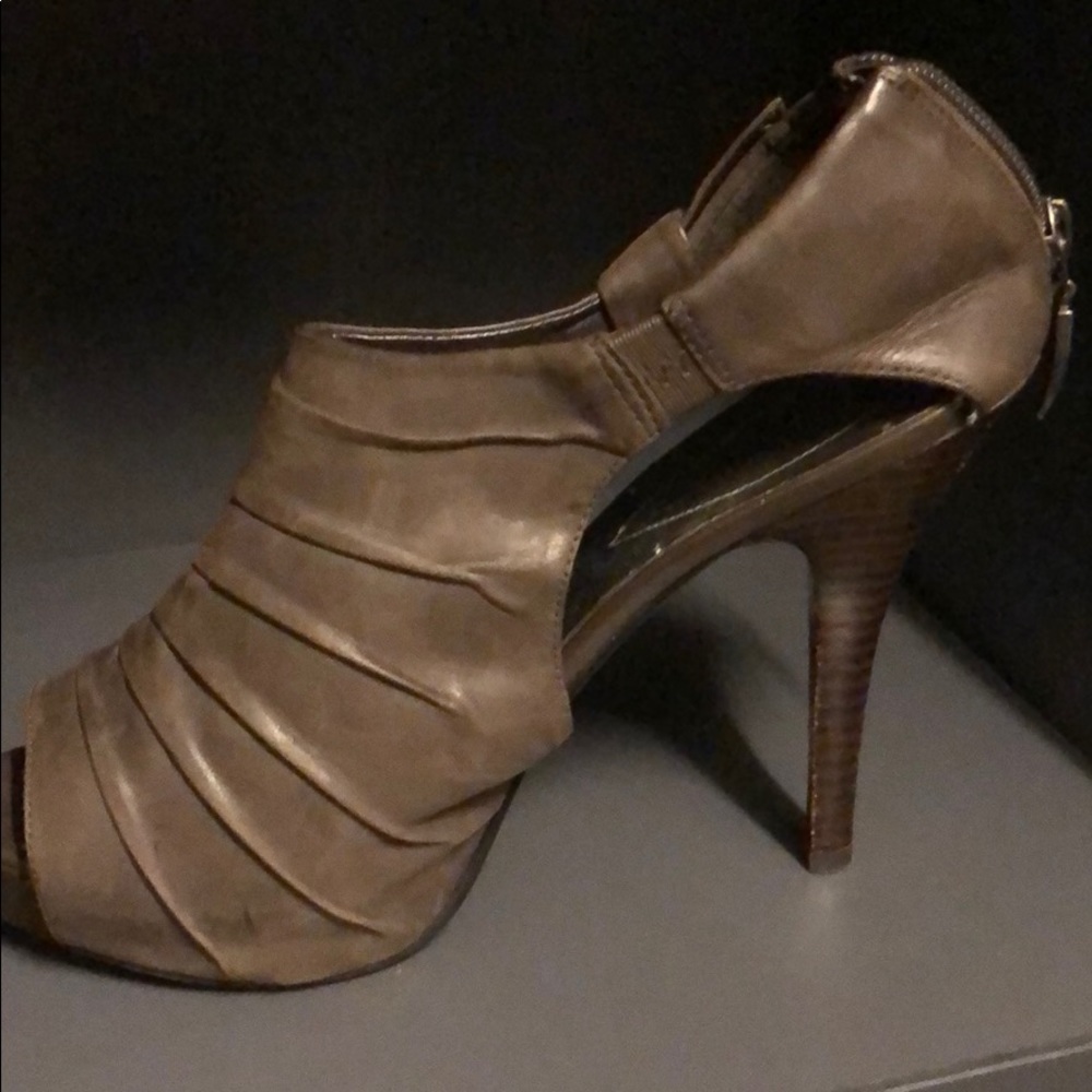 Guess Platform Open Toe - image 3